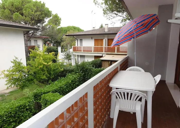 Angela * Μπιμπιόνε